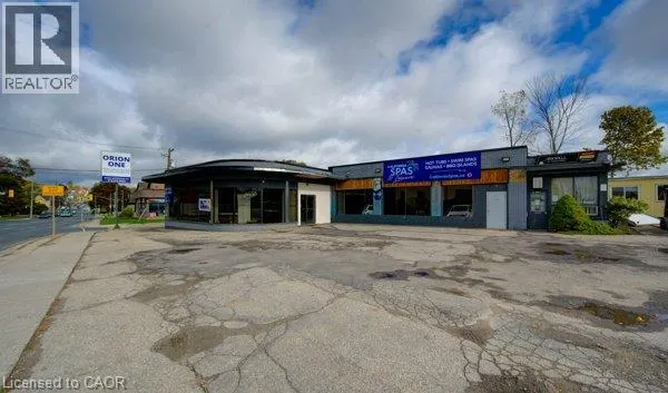40 W LANCASTER Street W
