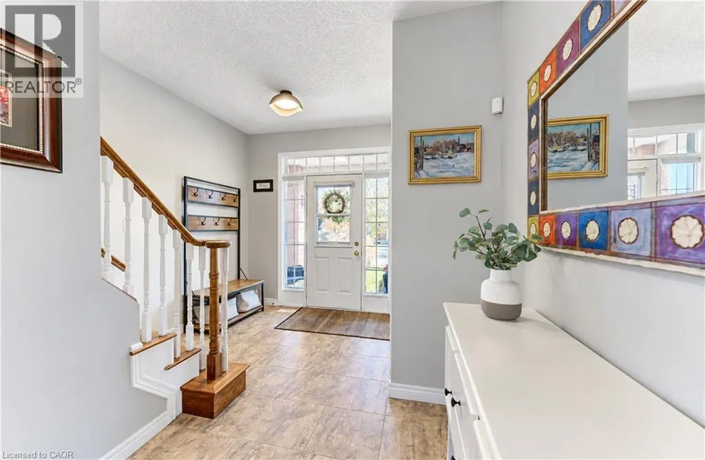 410 SANDY COVE Crescent