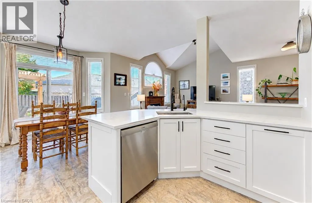 410 SANDY COVE Crescent