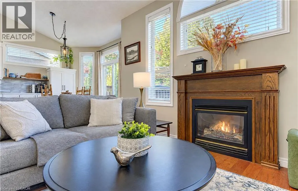 410 SANDY COVE Crescent