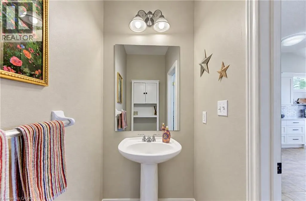 410 SANDY COVE Crescent