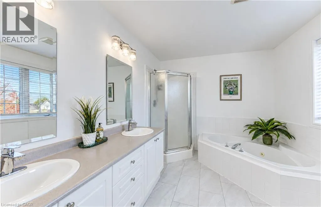 410 SANDY COVE Crescent