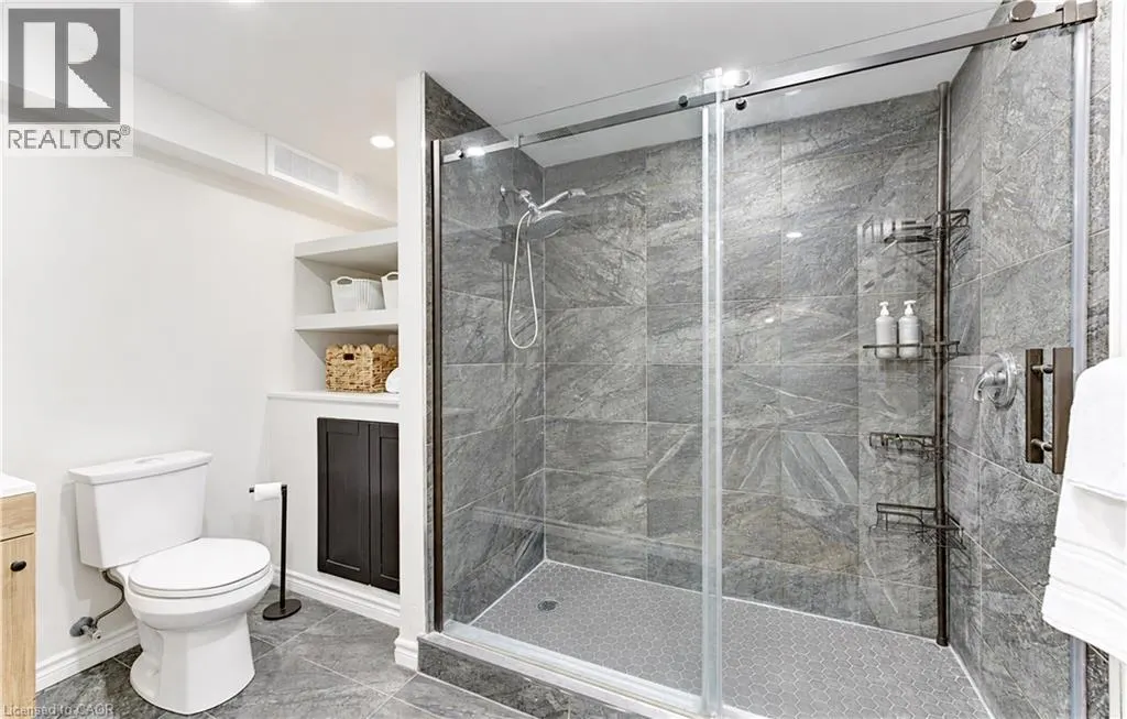410 SANDY COVE Crescent