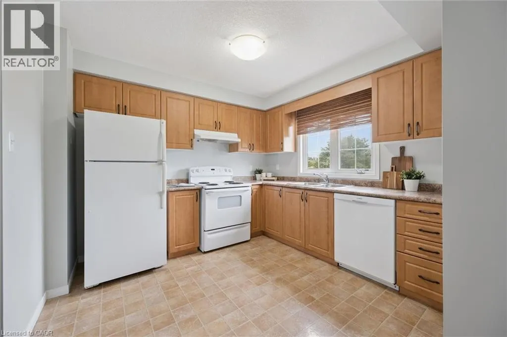 137 HIGHLAND Crescent