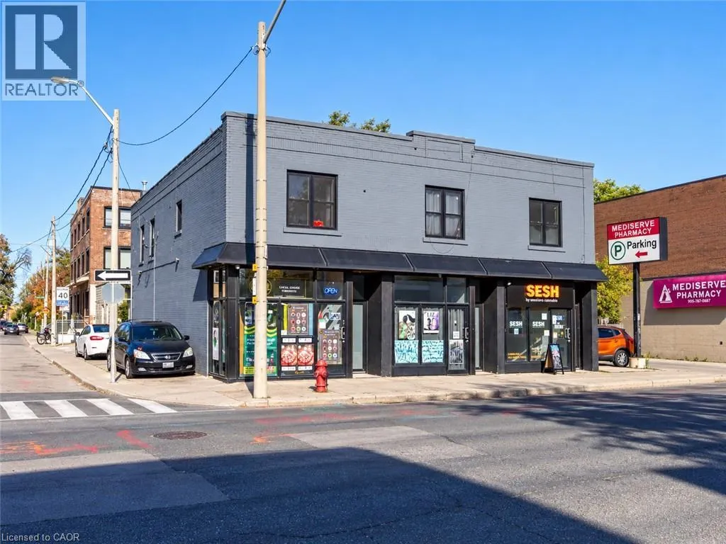 571-575 KING Street E