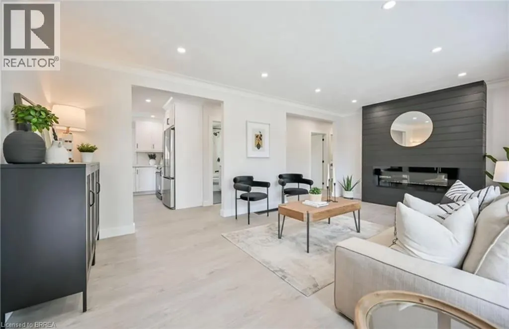 14 PEMBROKE Avenue Unit# Upper #Upper