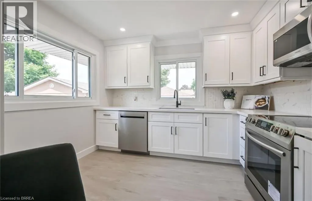 14 PEMBROKE Avenue Unit# Upper #Upper