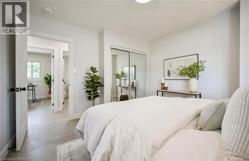 14 PEMBROKE Avenue Unit# Upper #Upper