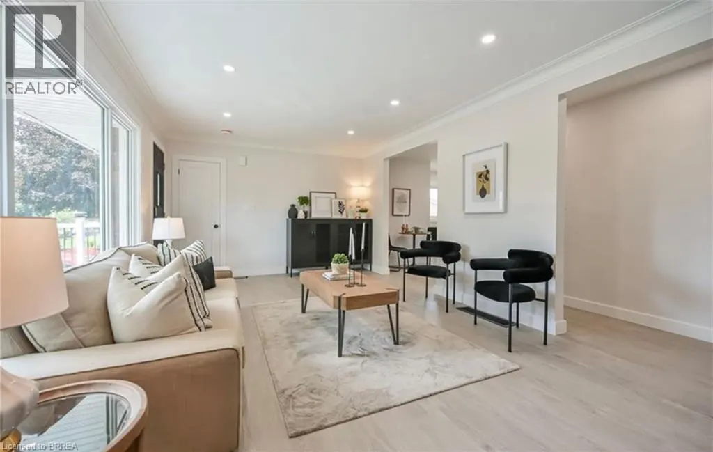 14 PEMBROKE Avenue Unit# Upper #Upper