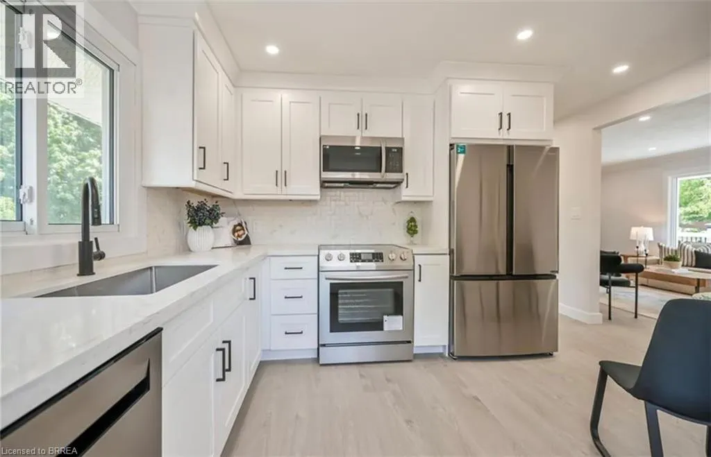 14 PEMBROKE Avenue Unit# Upper #Upper