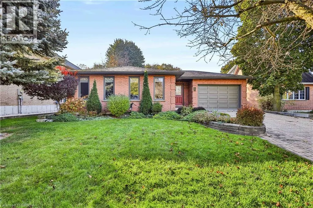7 CHARLTON Drive
