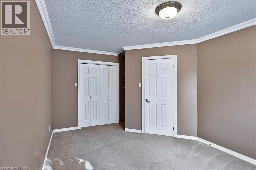 7 CHARLTON Drive
