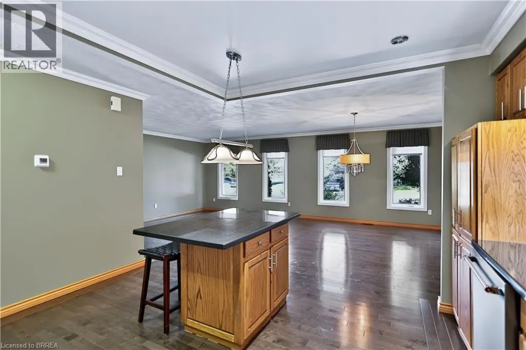 7 CHARLTON Drive
