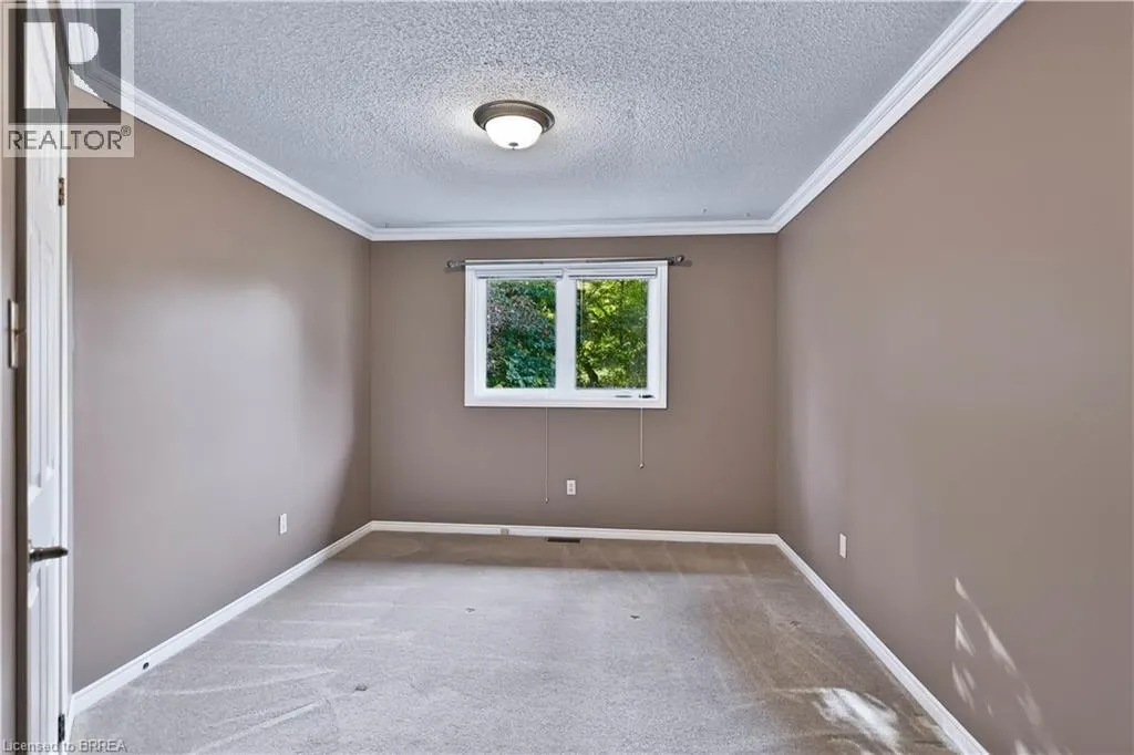 7 CHARLTON Drive