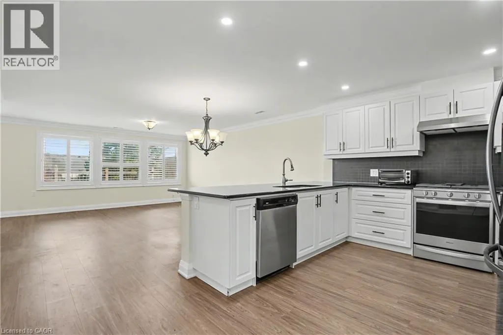 22 SISTER KERN Terrace