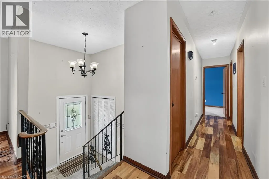 5 BROOKS Circle