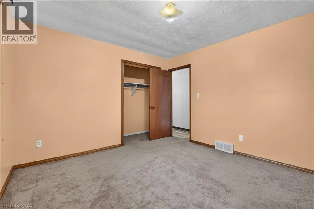 5 BROOKS Circle