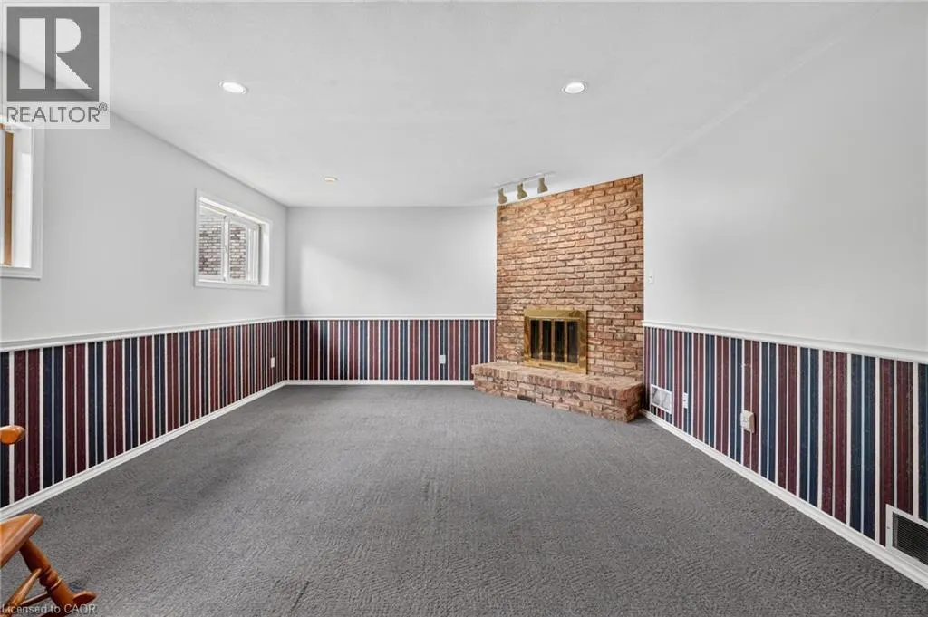 5 BROOKS Circle