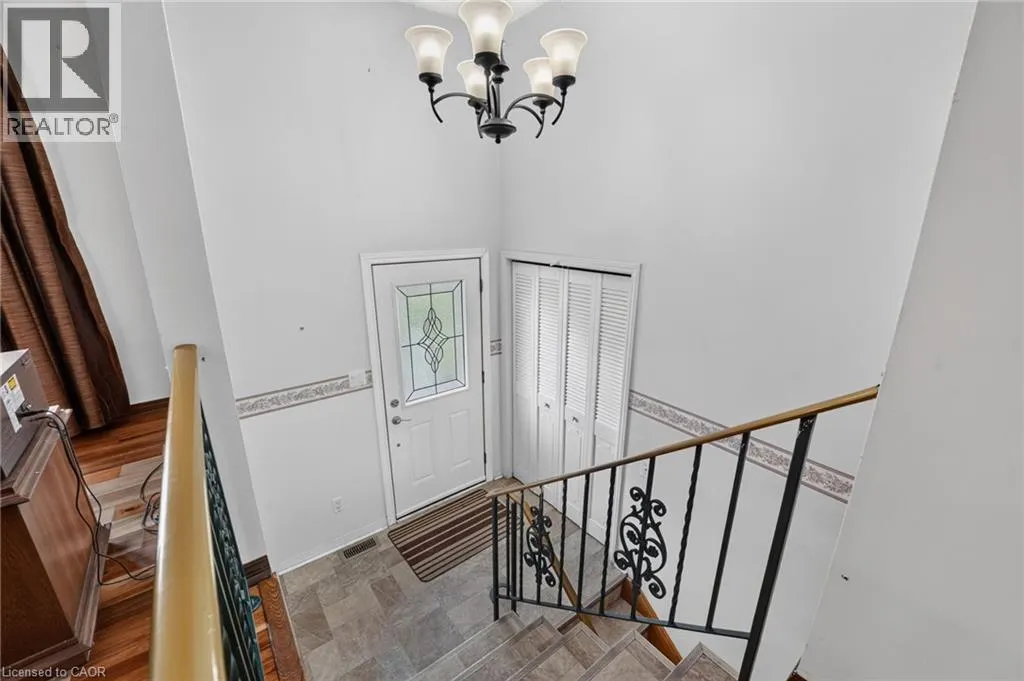 5 BROOKS Circle