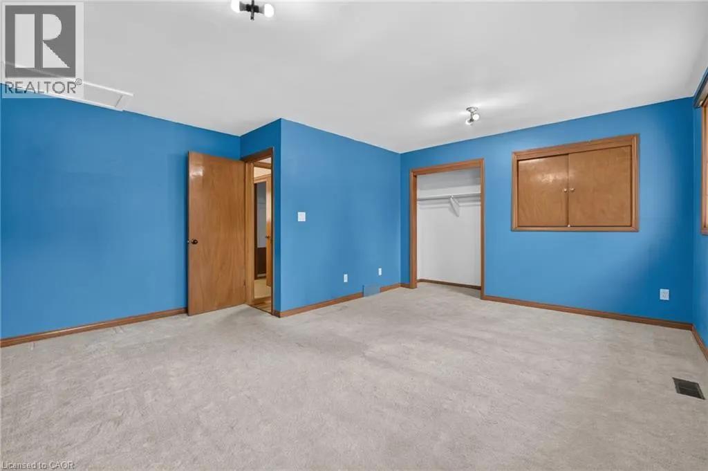 5 BROOKS Circle