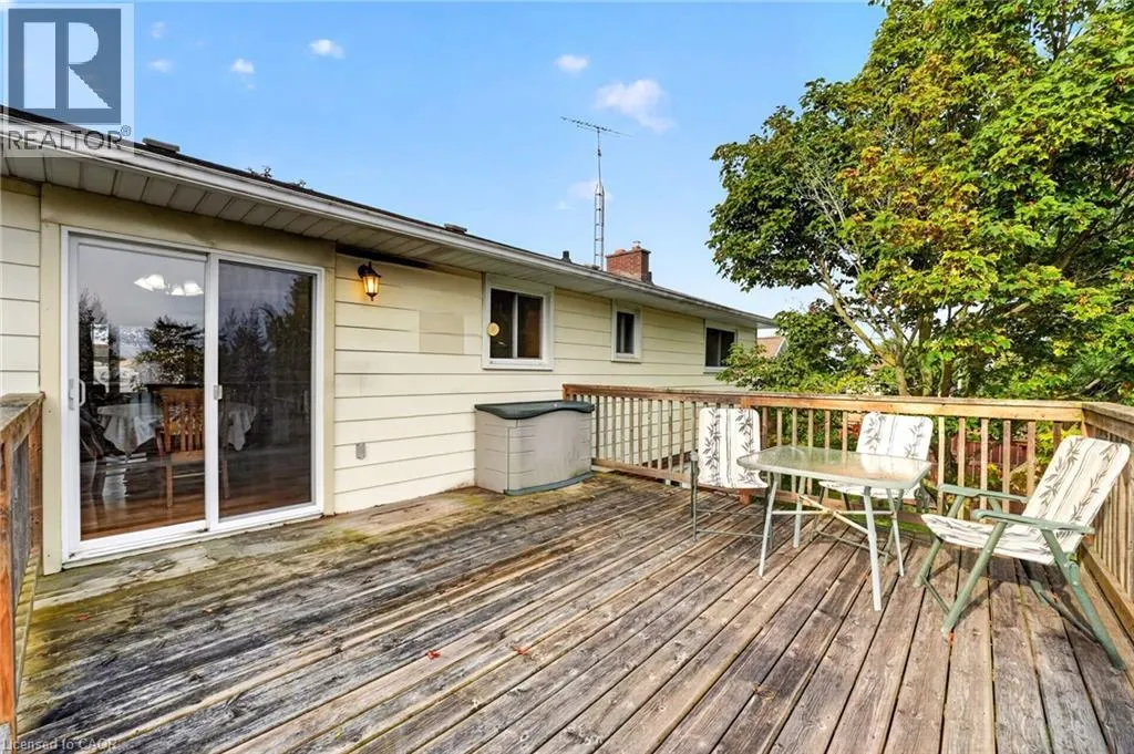 5 BROOKS Circle
