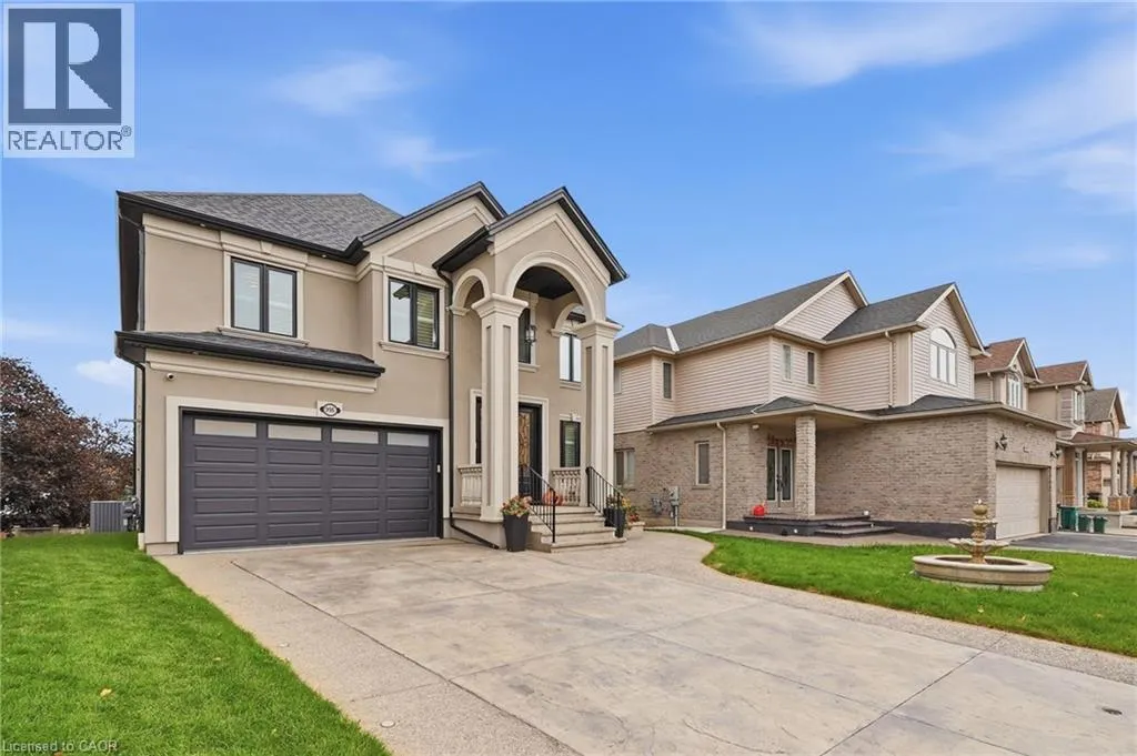 916 FOXBROOK Court
