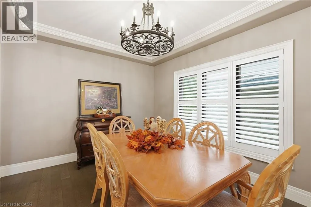 916 FOXBROOK Court