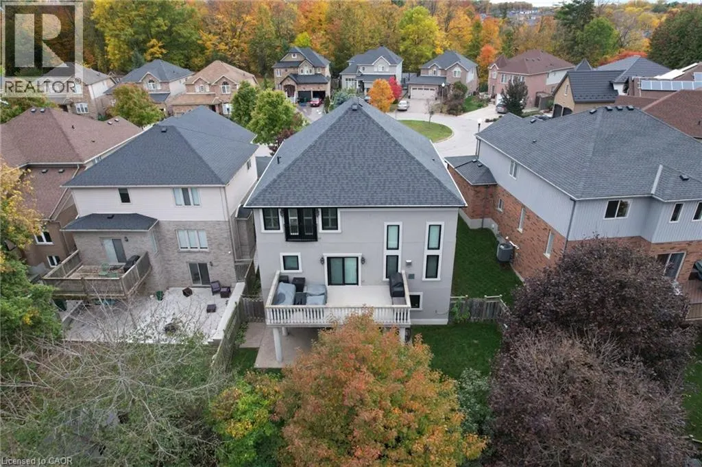 916 FOXBROOK Court