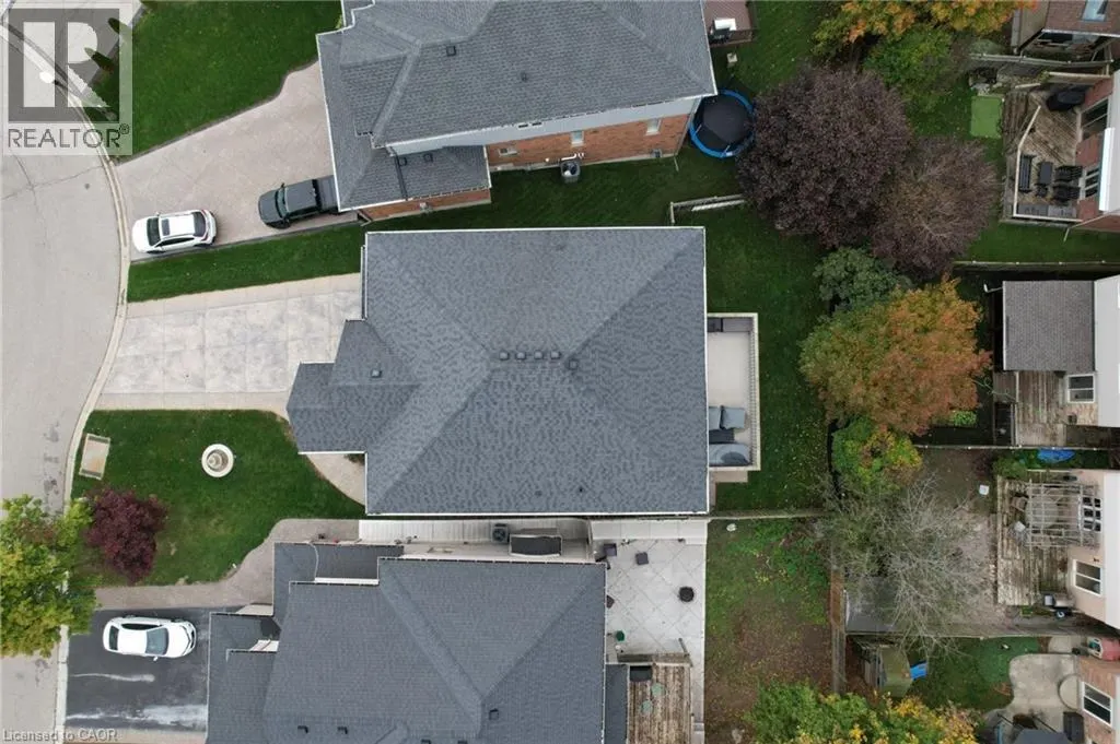 916 FOXBROOK Court