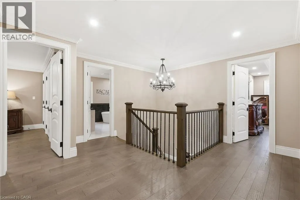 916 FOXBROOK Court