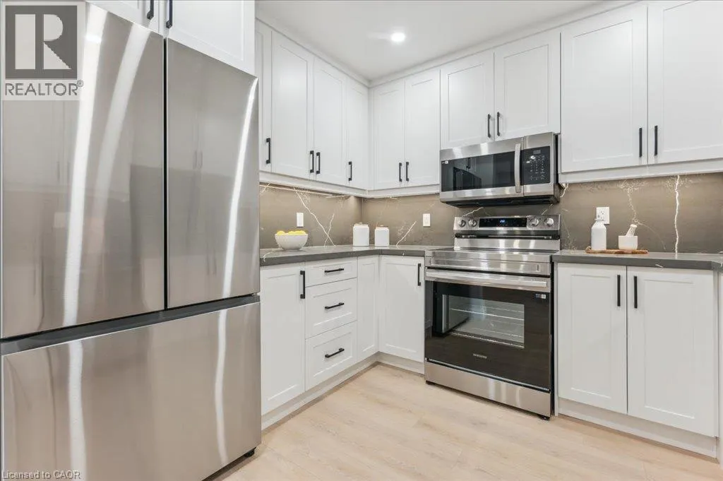 25 VALLEYVIEW Road Unit# 17 #17