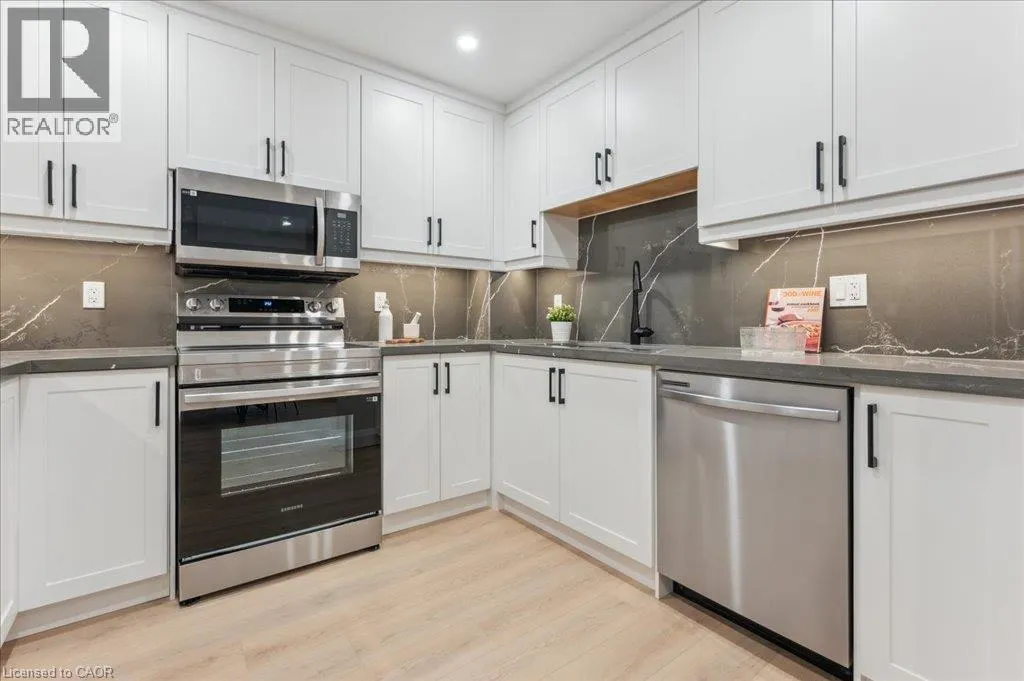 25 VALLEYVIEW Road Unit# 17 #17