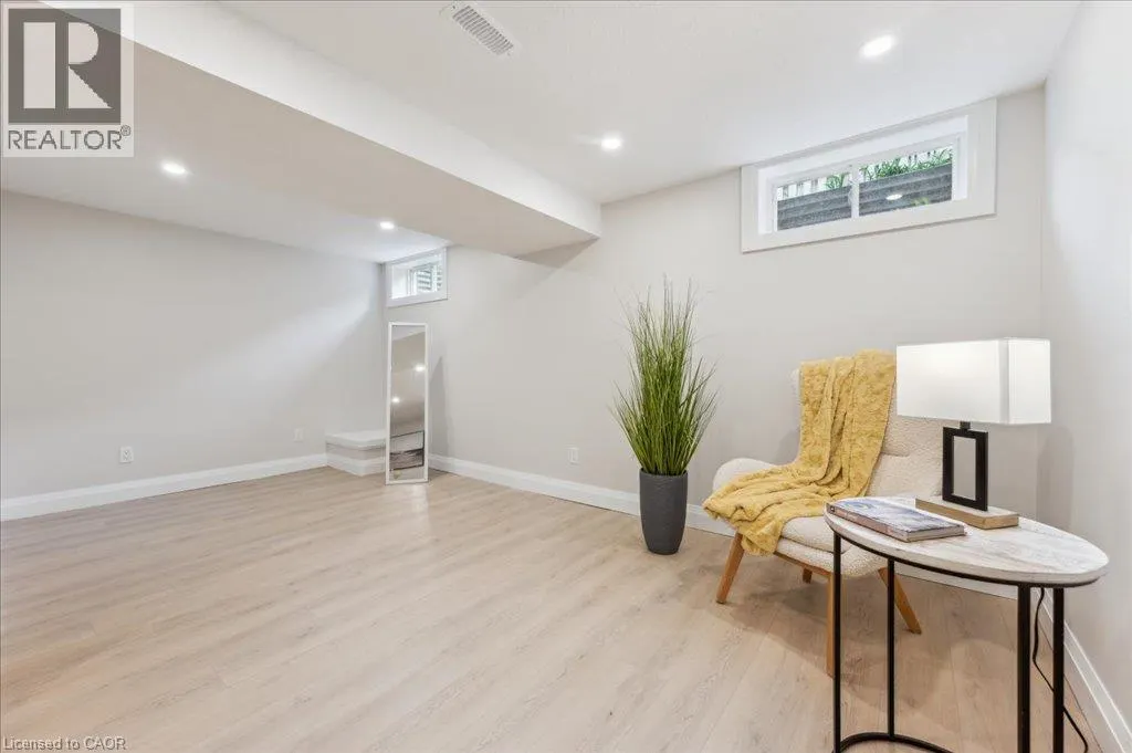 25 VALLEYVIEW Road Unit# 17 #17
