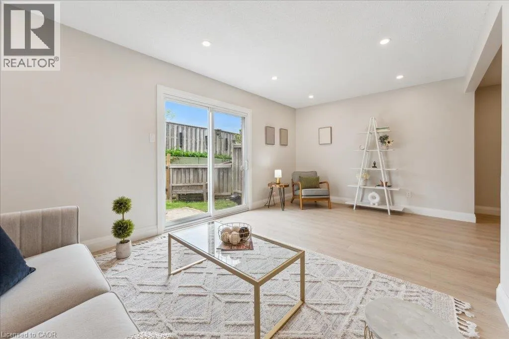 25 VALLEYVIEW Road Unit# 17 #17