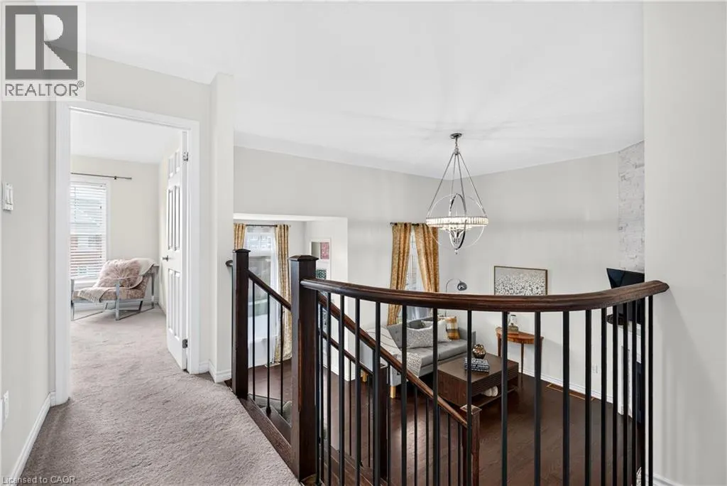 7 PICKETT Place