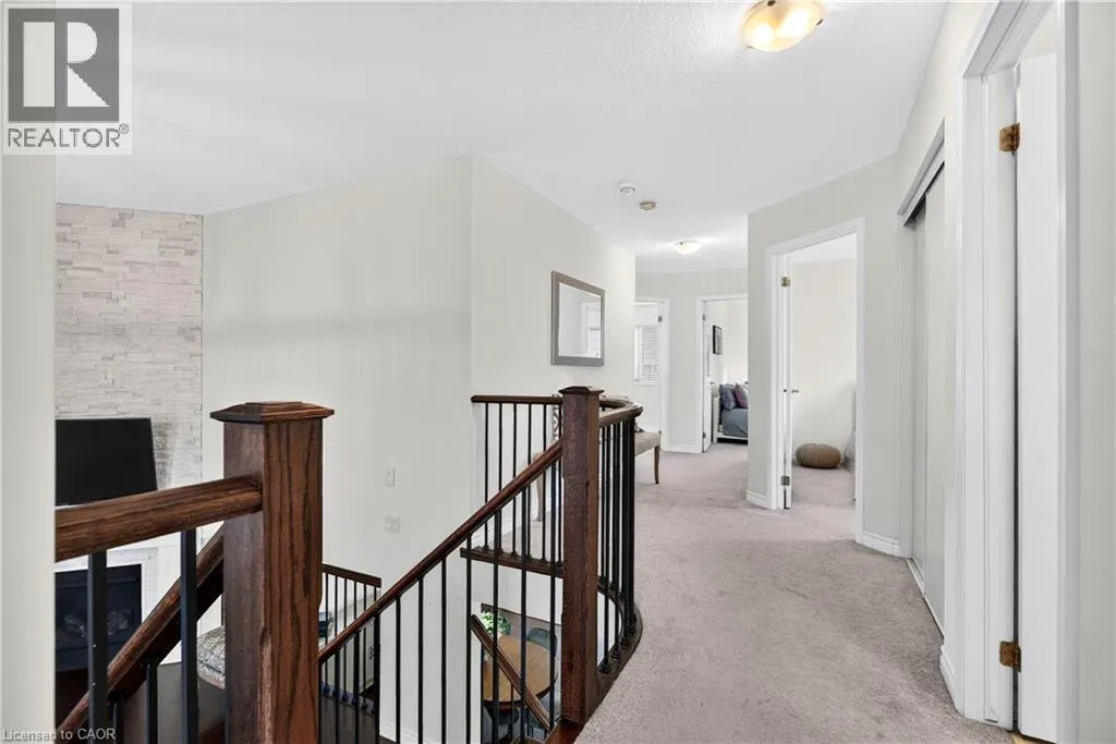 7 PICKETT Place
