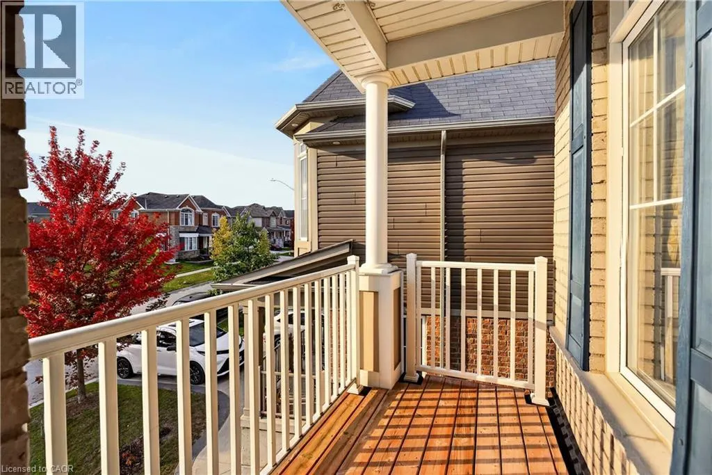 7 PICKETT Place