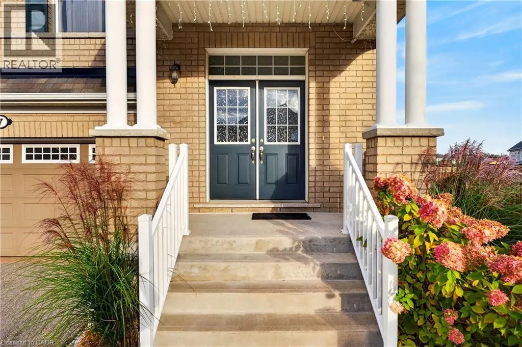 7 PICKETT Place