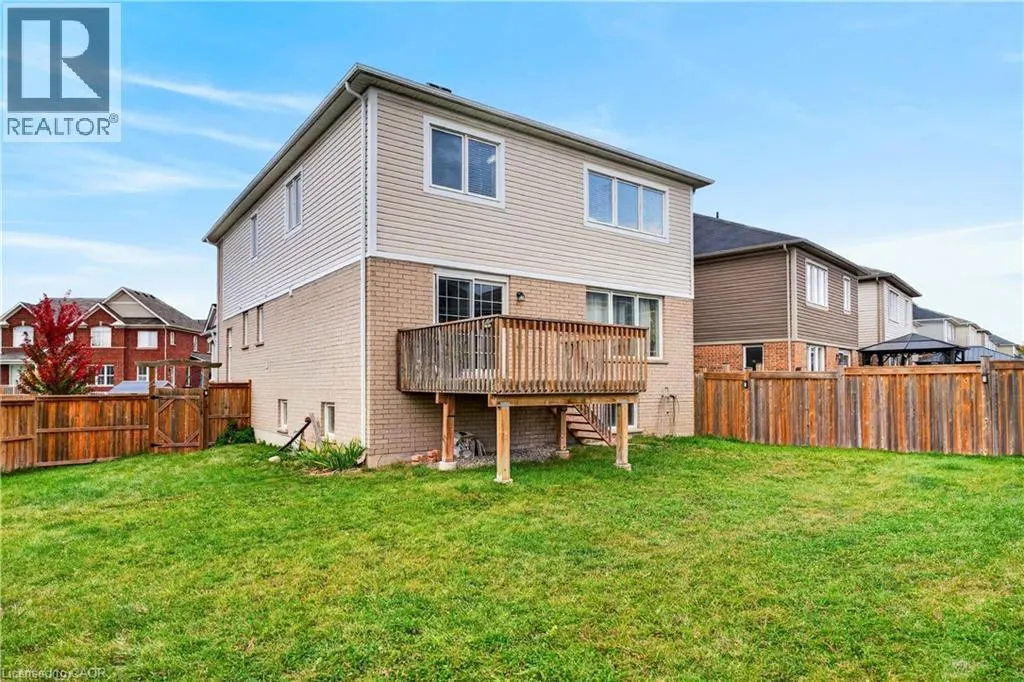 7 PICKETT Place