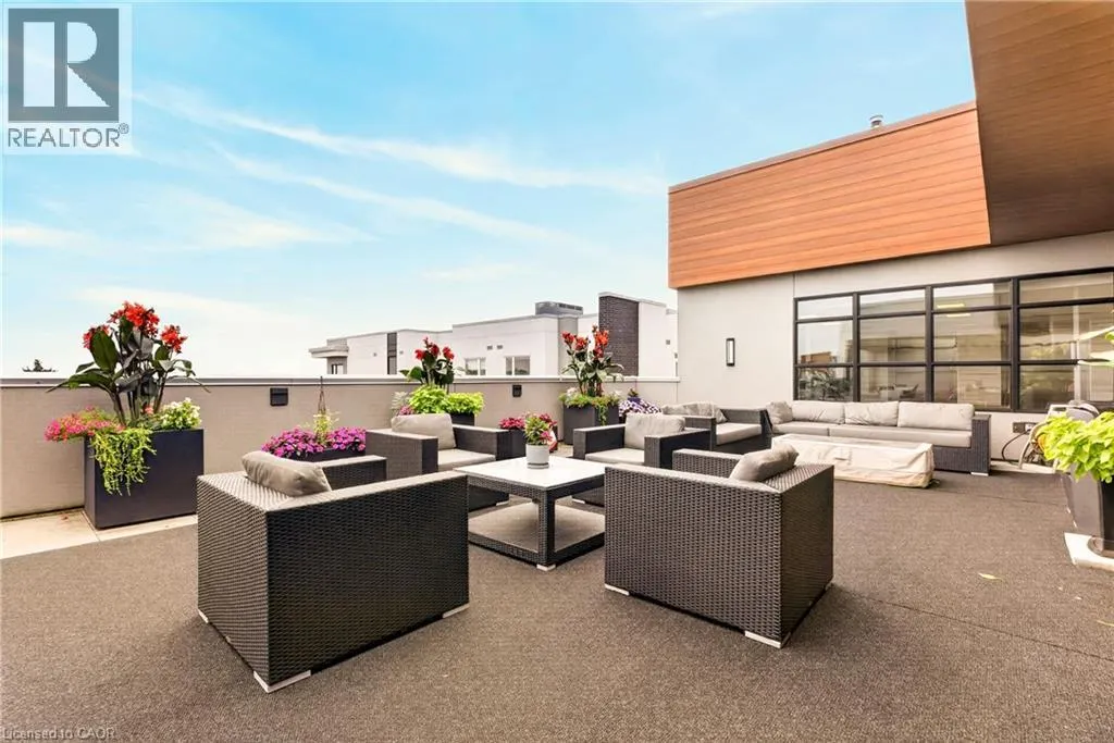 320 PLAINS Road E Unit# 208 #208