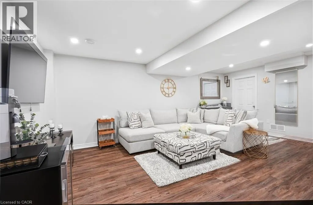 84 PERIWINKLE Drive