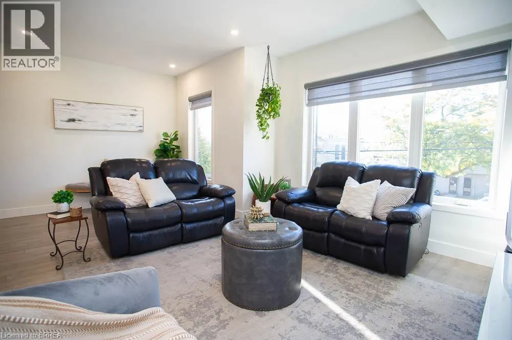 4A HARRIS Avenue