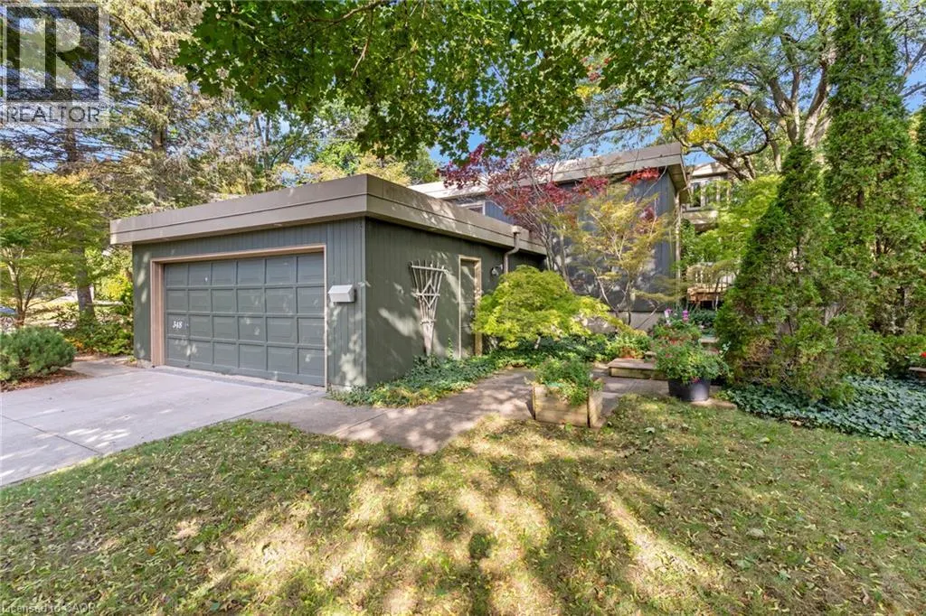 348 BROWNING Place