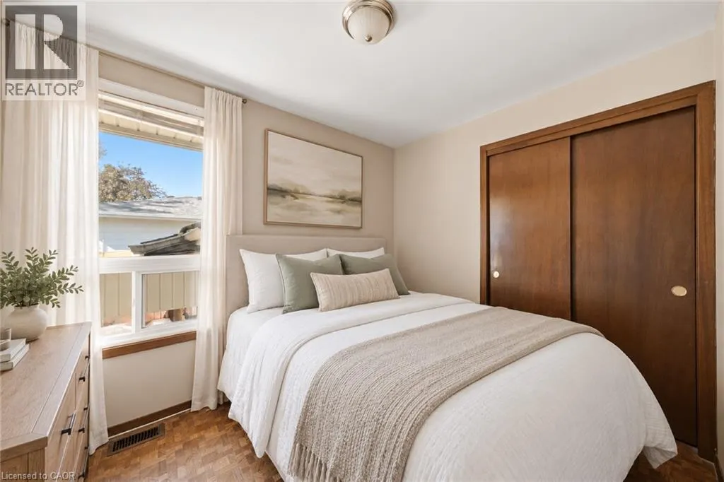 31 BENDINGROAD Crescent