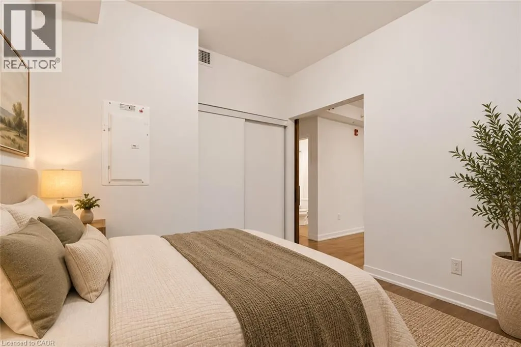 4040 UPPER MIDDLE Road Unit# 318 #318