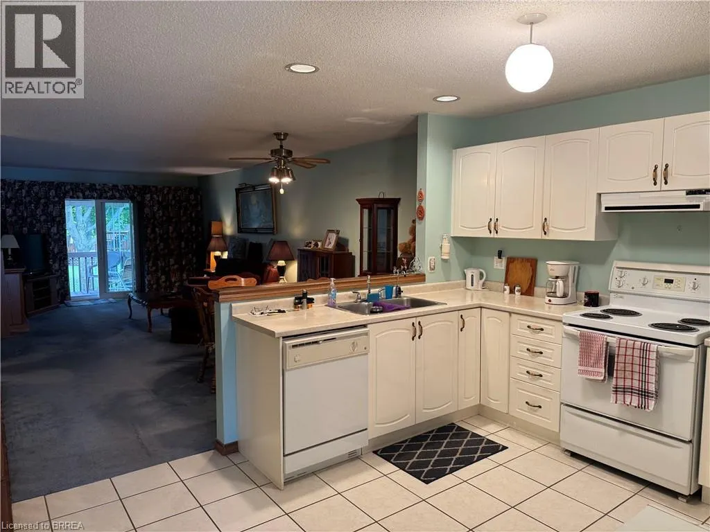 60 WHITLAW Way Unit# 16 #16