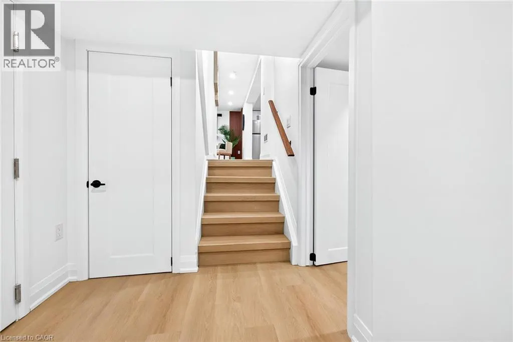 4 BERMUDA Court