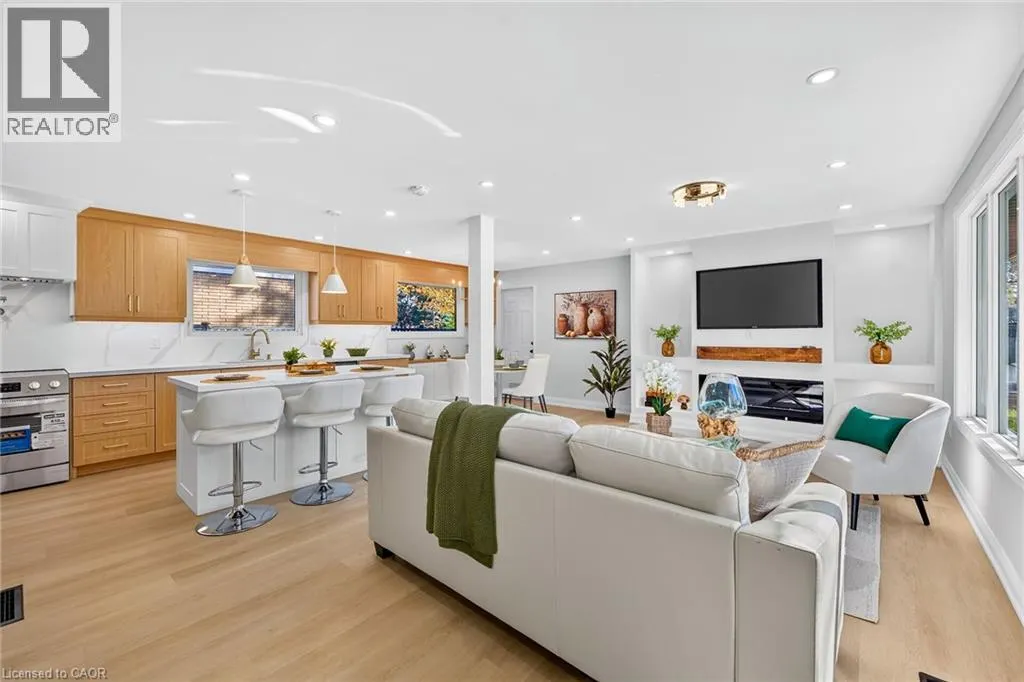 4 BERMUDA Court