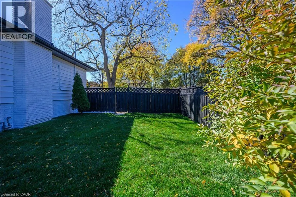 4 BERMUDA Court