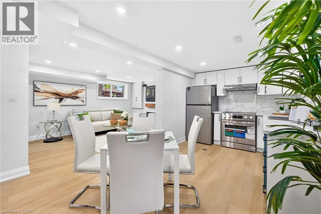 4 BERMUDA Court